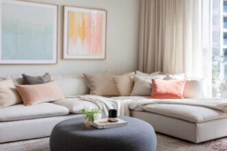The Home Office Evolution: Solving the "Glare" Problem in Modern Living Spaces